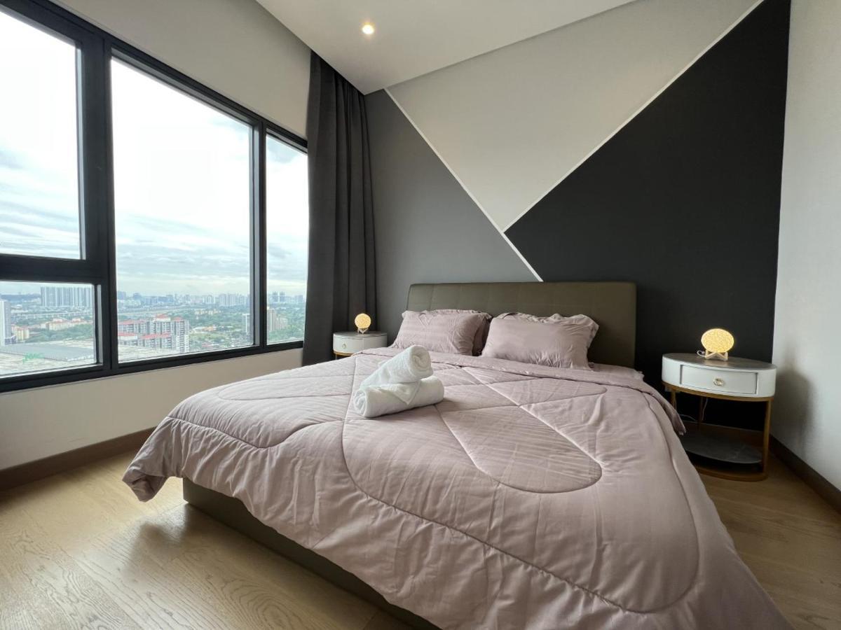 Lucentia Residence Bbcc Lalaport At Kuala Lumpur By Luxe Home Bagian luar foto